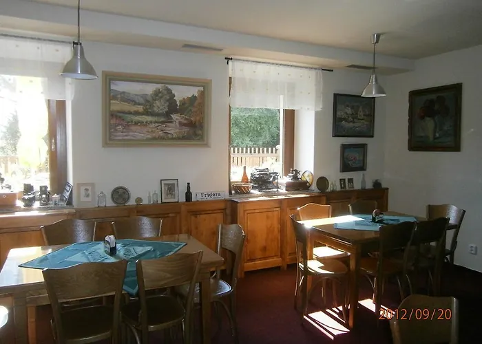 Hotel S Restauraci Splavek